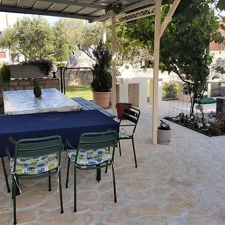 Apartment Maslenica, Near Zadar エクステリア 写真